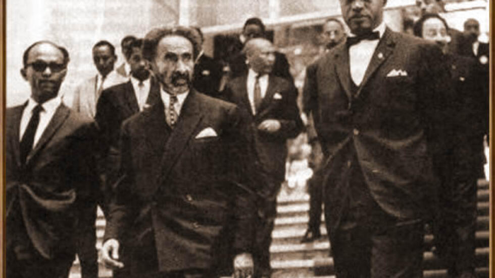 2. Portrait de Diallo Telli (4/8) Archives d'Afrique
